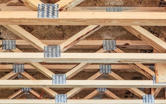 Gümrükten yapılmış tramvay destekleri